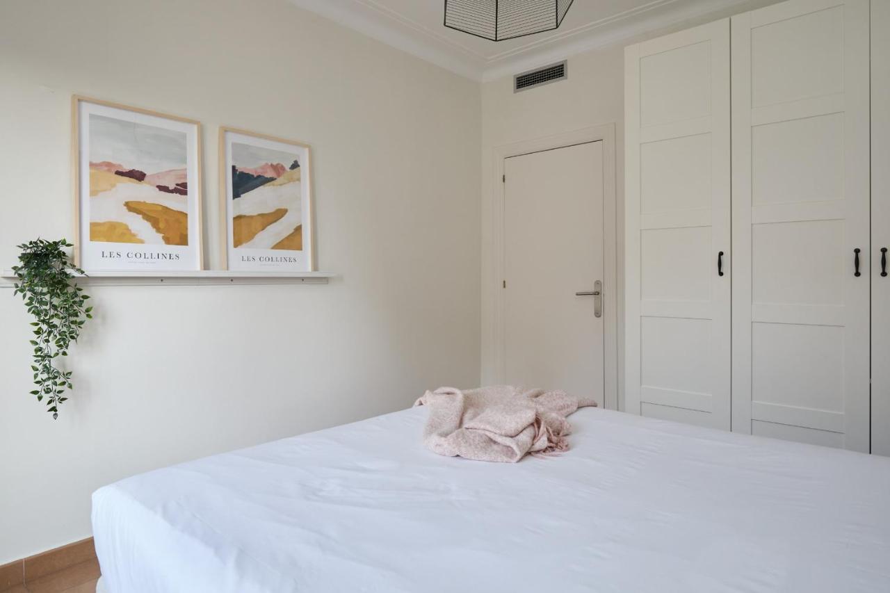 Apartament Casa Cosi - Casanova 7 Barcelona Zewnętrze zdjęcie